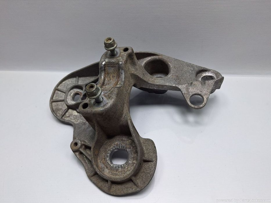 Suport bara stabilizatoare stanga fata AUDI A6 III Avant (4F5, C6) [ 2005 - 2011 ] TDI (BLB, BRE) 103KW|140HP OEM 4F0199351AG