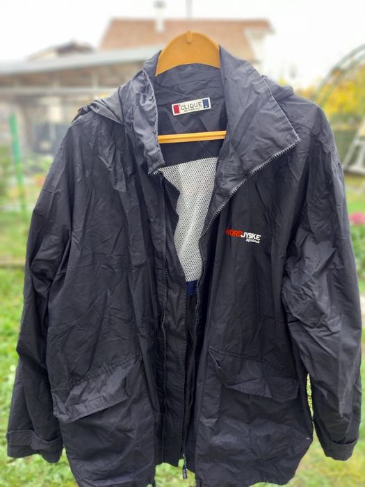 Продавам спортен комплект ADIDAS , зимен и