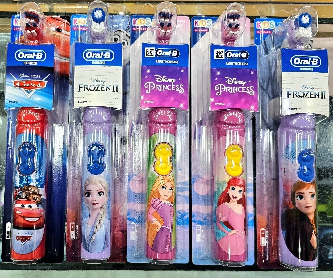 Детская электрическая зубная щетка Oral B Kids