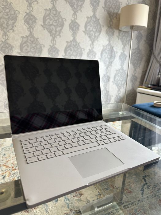 Laptop Premium 2 in 1 - Microsoft Surface Book 2 –15” /  i7 / 16G RAM