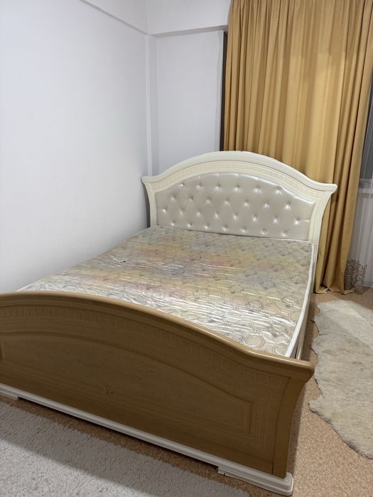 Продам двухспальную кровать