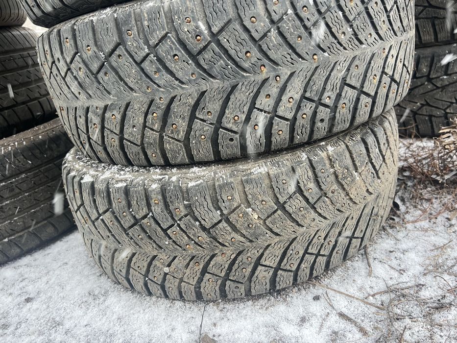 продам шипы r16 фирма michelin 205 55