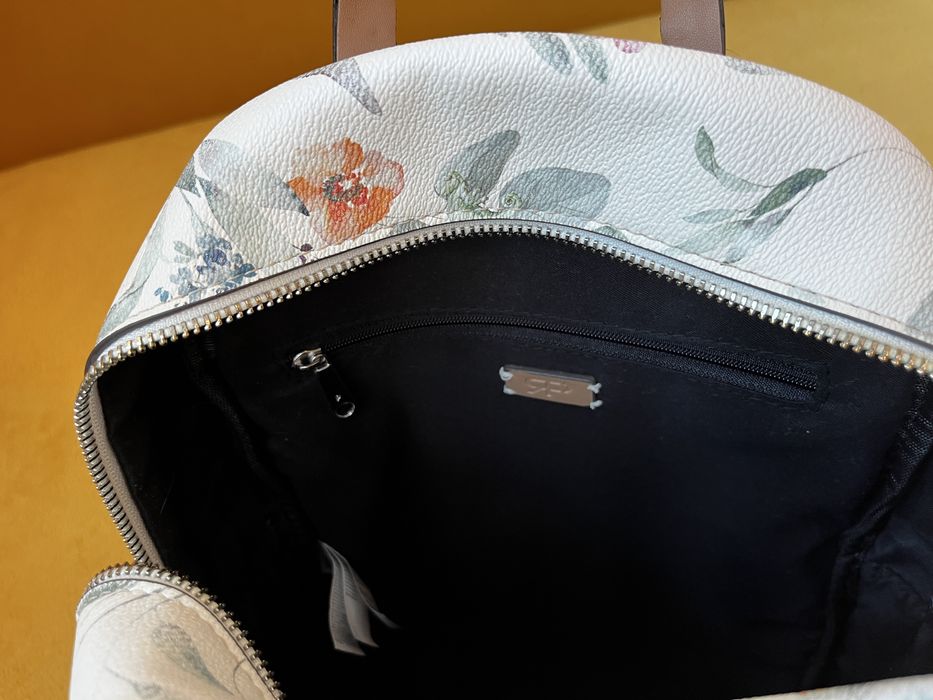 Оригинална Маркова раница Parfois с цветя лимитирана, рядка