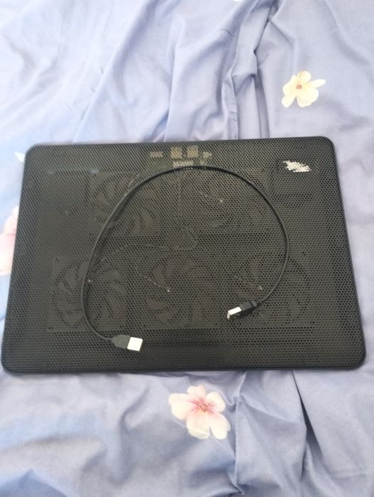 Продам охлаждение для ноутбука