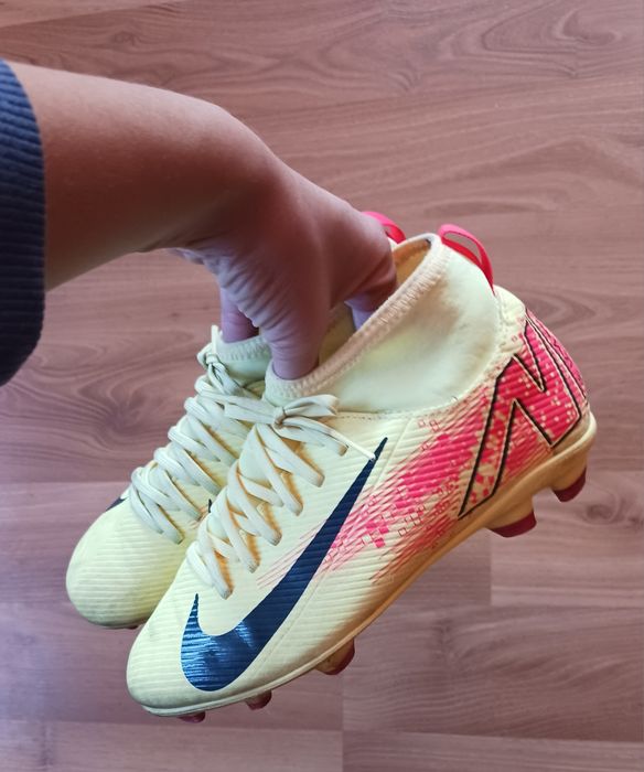 Найк калеври -размер 35 1/2-КМ