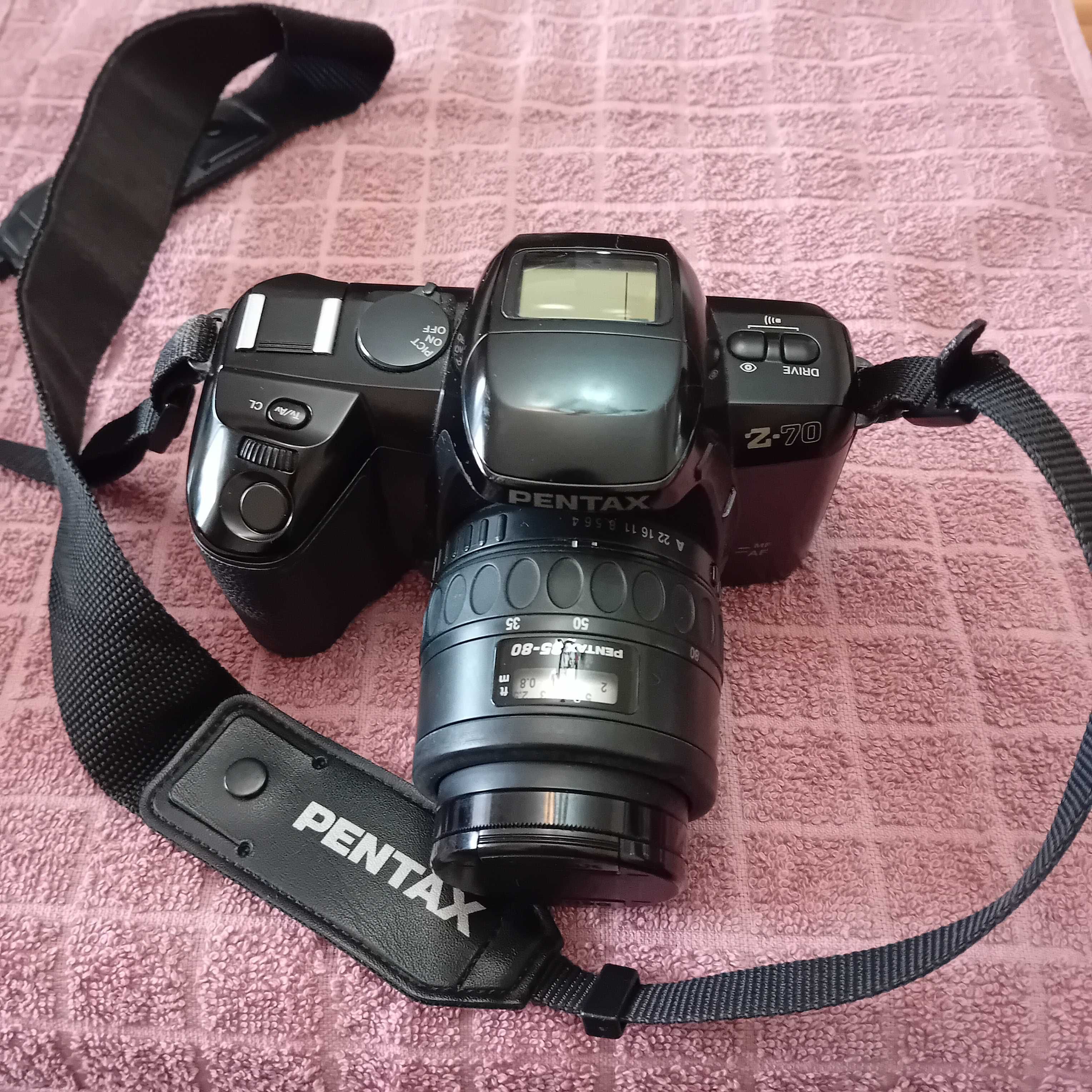 Pentax Z70 aproape nou