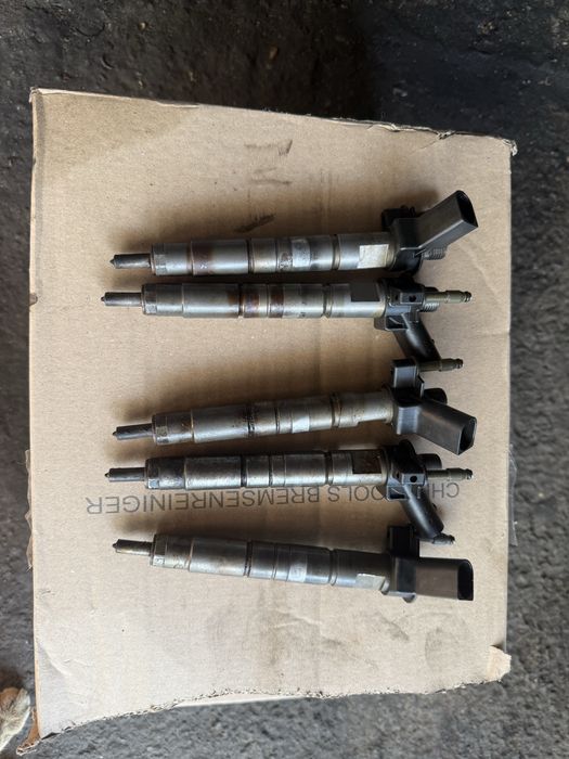 Injector bmw f10 f11 f01 f07 f06 f12 f13 f15 f16 f25 f30 f31 n57 313cp