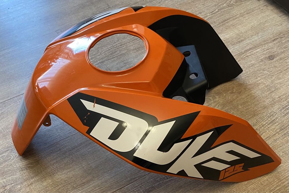 Яйце за KTM Duke 125