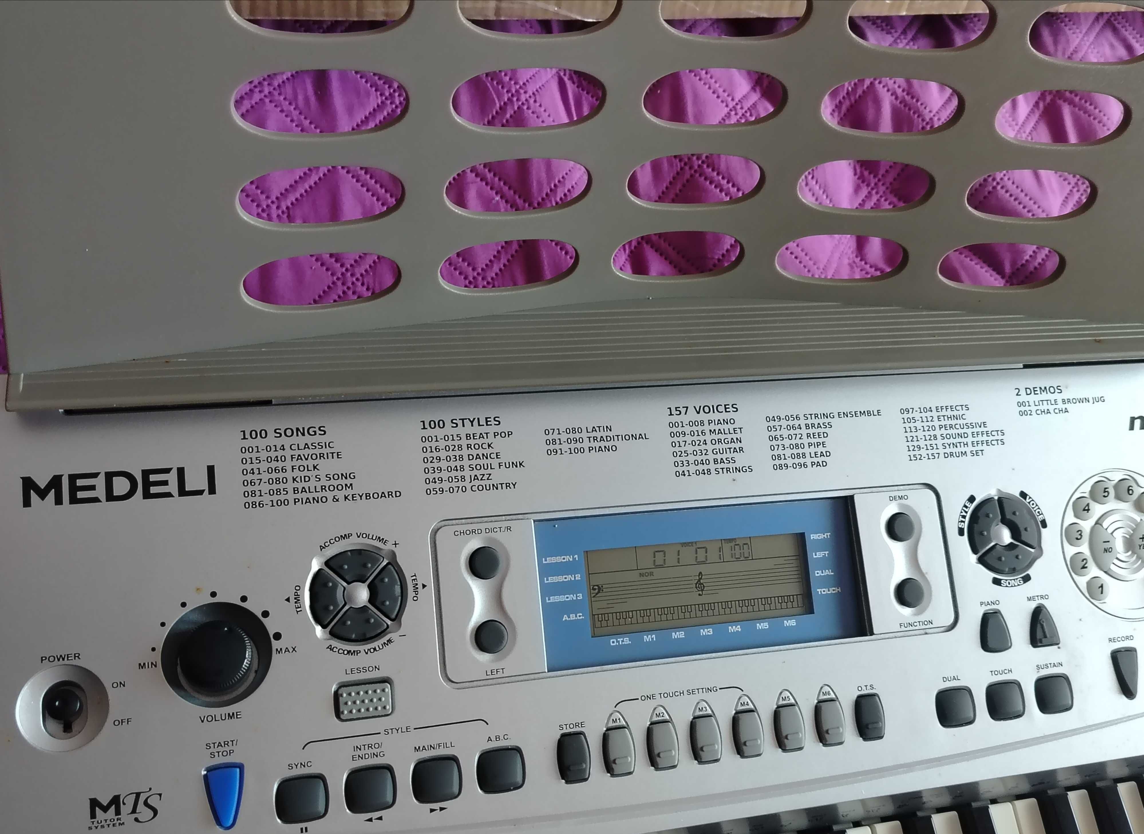 Orgă electronică Medeli 61 clape