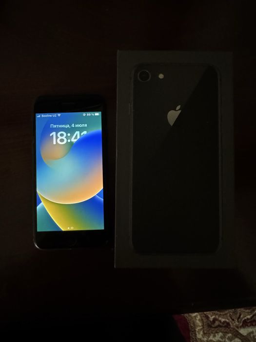 IPHONE 8 real oladganla tel qlila