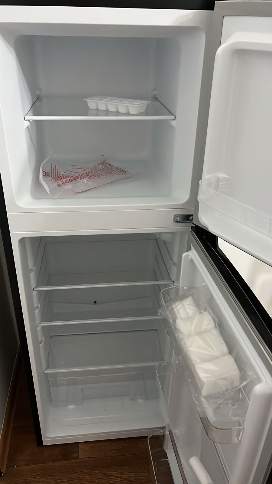 Холодильник сатылады новый