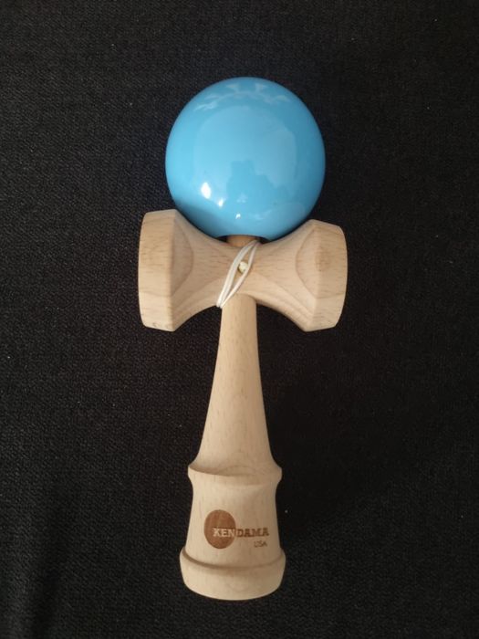 Vând kendama USA si Sweets