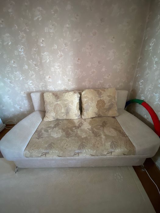 Продам диван компактный