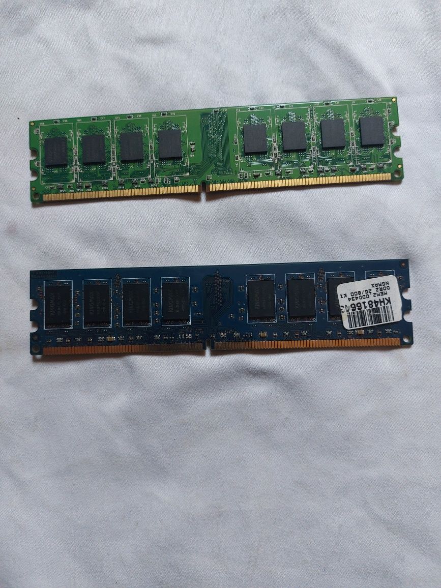 Vând 1 memorie ram 2 gb dd3 1333 MHz