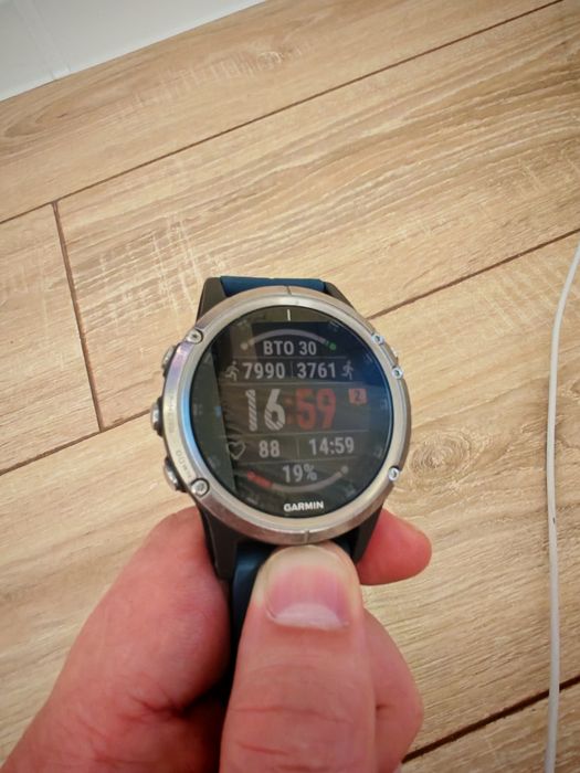 Garmin FENIX 5 Plus Sapphire Titanium