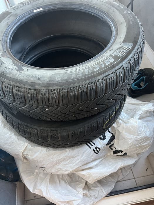 Vand 4 Anvelope de iarna Michelin