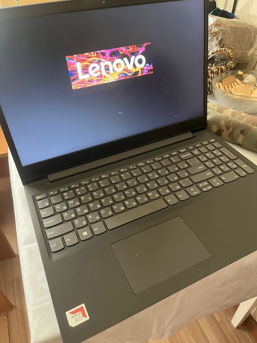 Ноутбук Lenovo 2019года