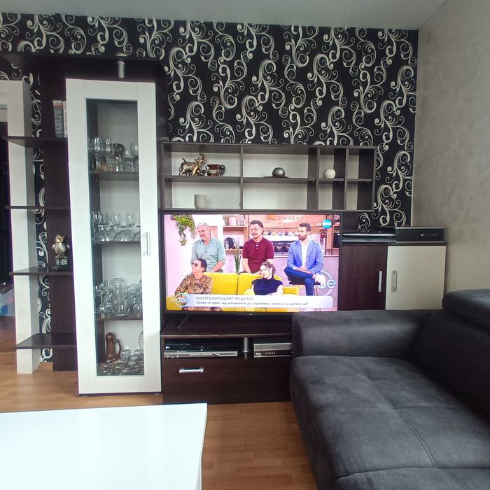 Продавам  холна секция