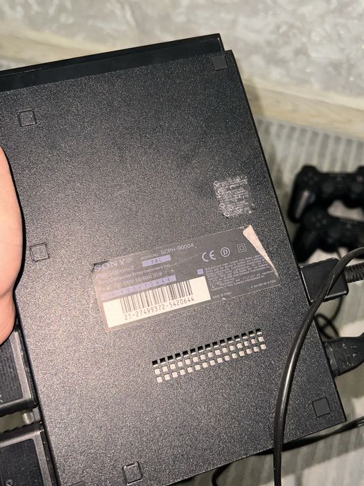 Продам playStation 2 в хорошем состоянии все работает