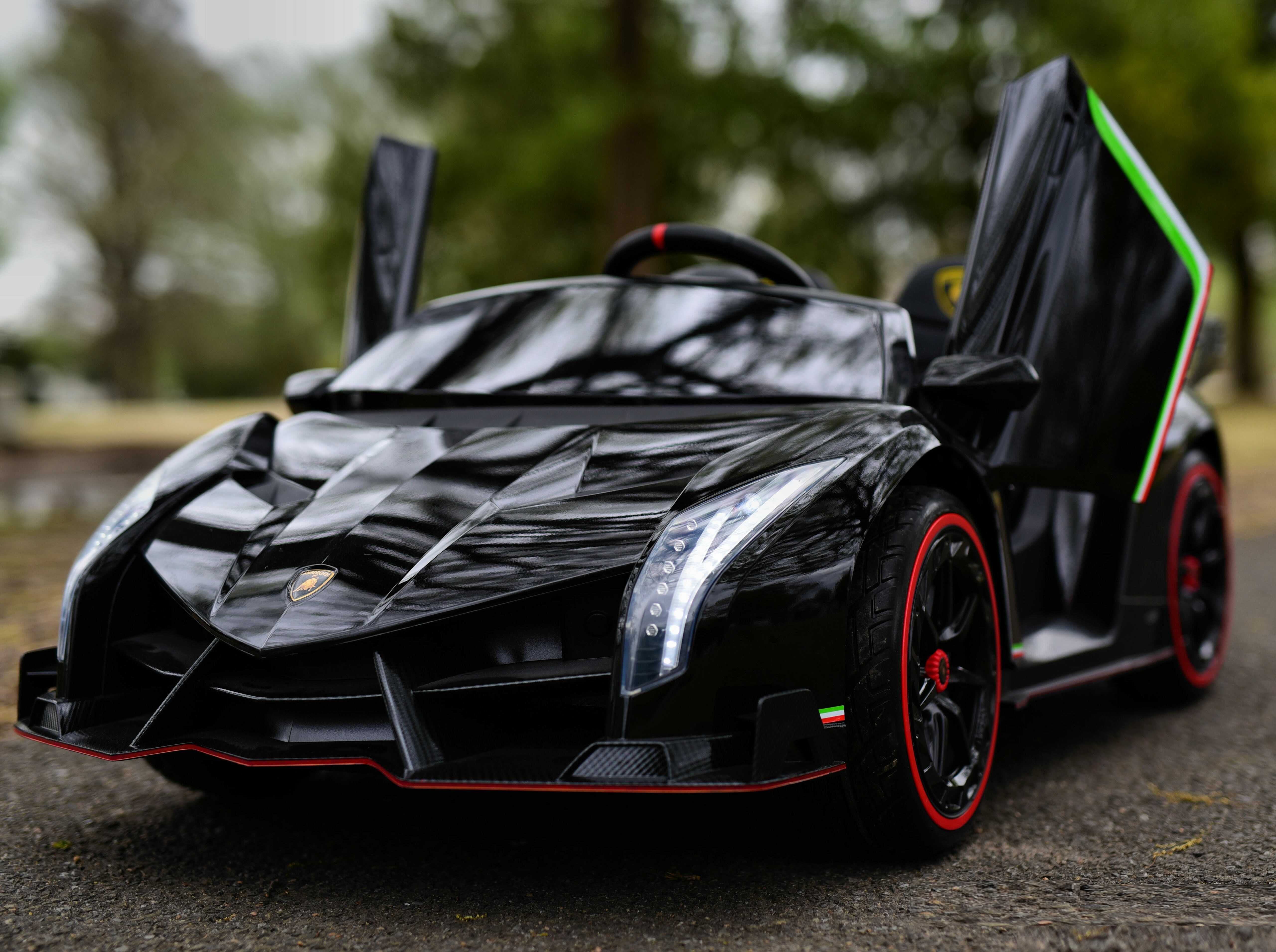 Акумулаторен КОЛА Lamborghini VENENO 4X4 12V батерия