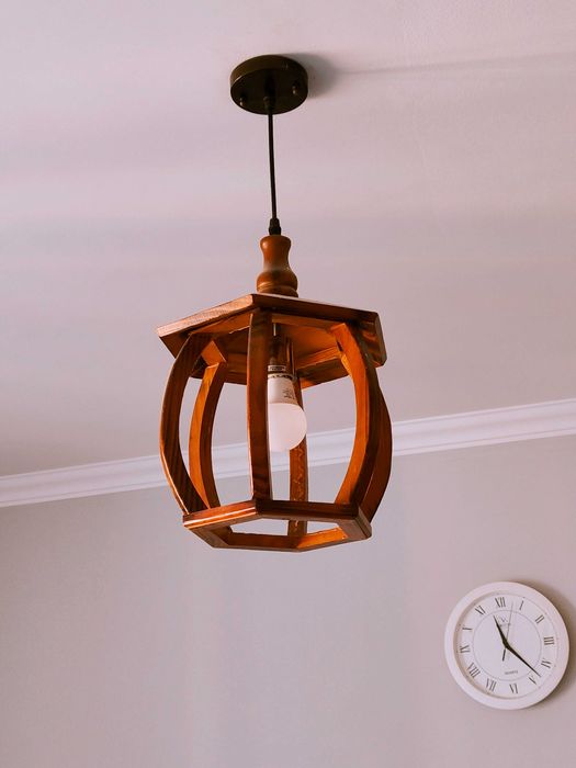 Люстра в хорошем состоянии