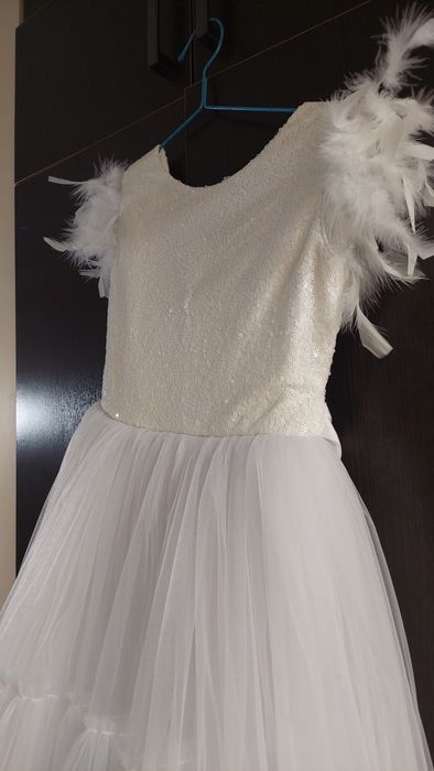 Праздничное платье на девочку , р/р 134