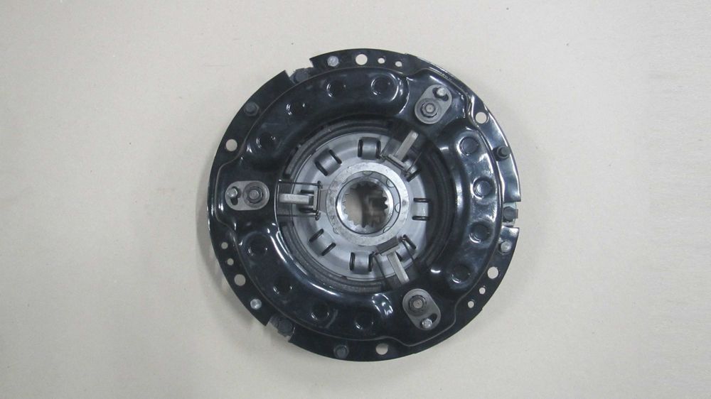 Притискателен диск за СМД 18 - Амбреажен диск с 16 шлица А52.22.000