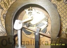 Старинен каминен часовник