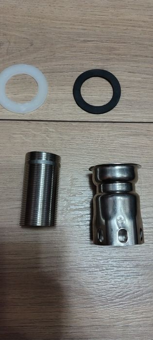 Sistem fixare baterie chiuveta, Nou !