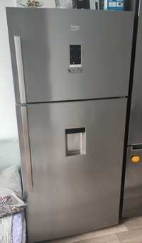 Холодильник большой, вместительный Beko 161220 DX