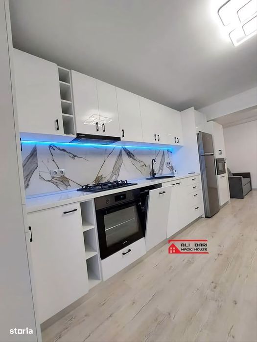 Vând sau Schimb apartament modern cu Casă veche sau Degradată