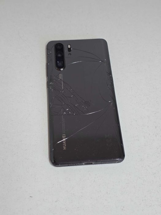 Huawei P30 Pro, ram 6 gb, memorie 128 gb