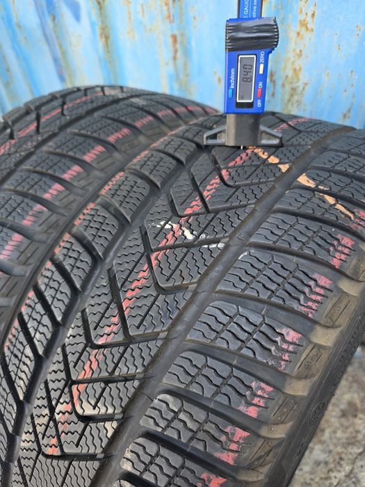 Anvelope Iarnă  225.40.18 Pirelli Runflet  Profil Ca Noi Peste 8mm
