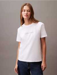 Женские футболки от брендов Calvin Klein и Tommy Hilfiger
