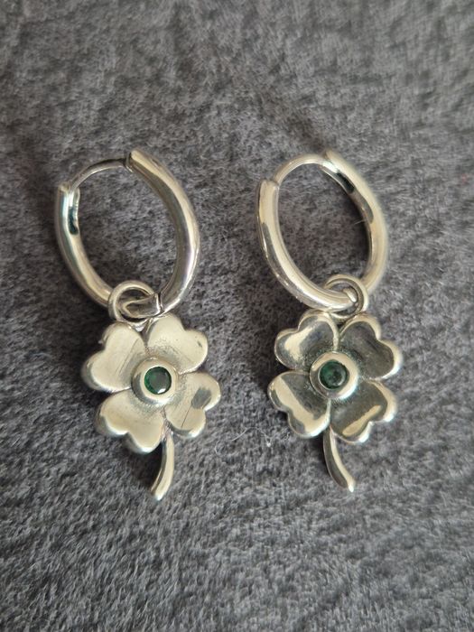 Нови Сребърни обици с камък детелини