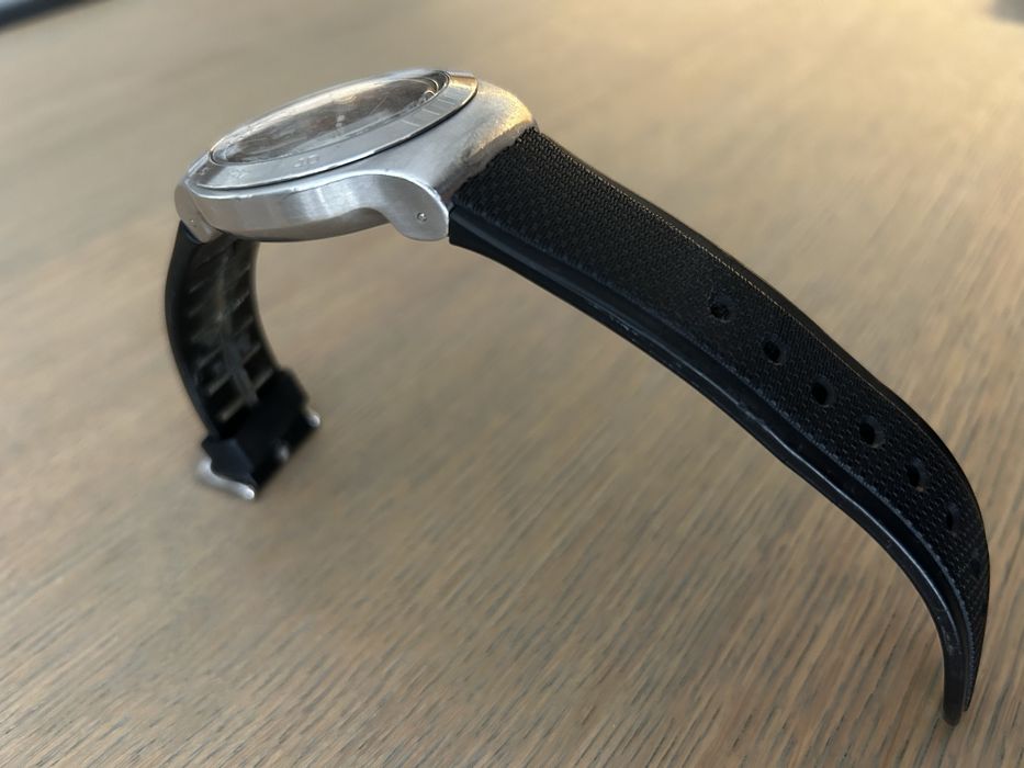 Продавам часовник Swatch IRONY