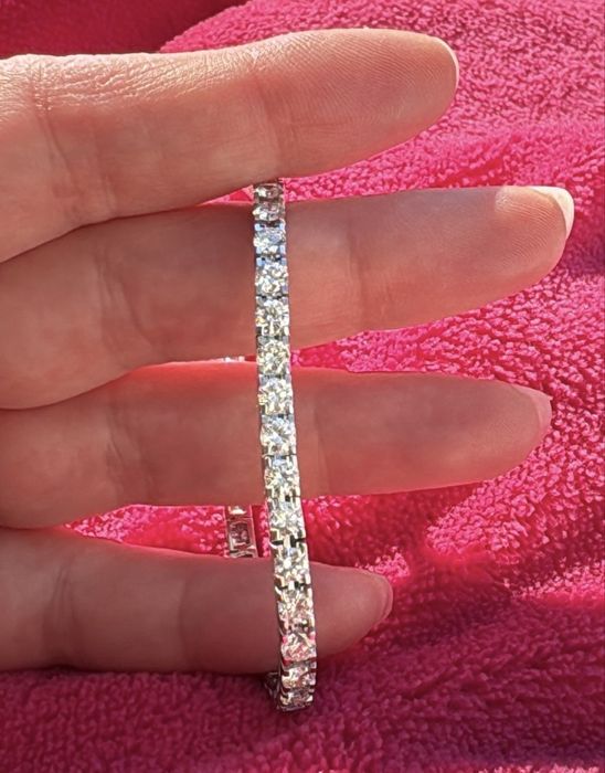 Bratara aur 18 k cu 7.01 ct diamante