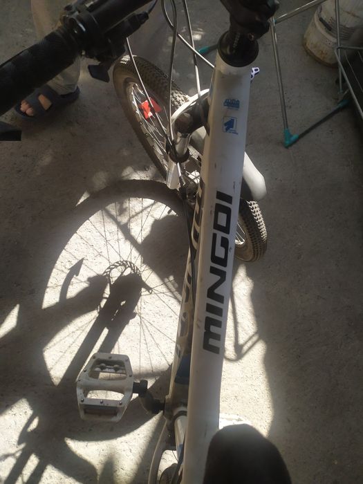 Отличный велосипед с гидравлическими тормозами.