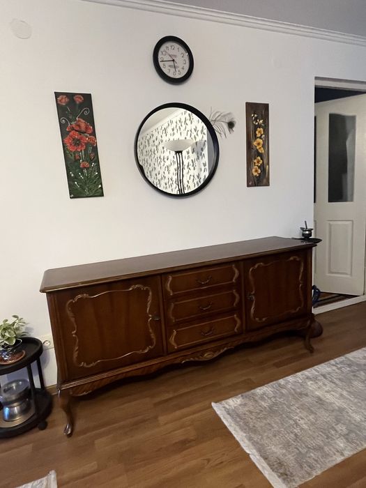 Dulap din lemn masiv