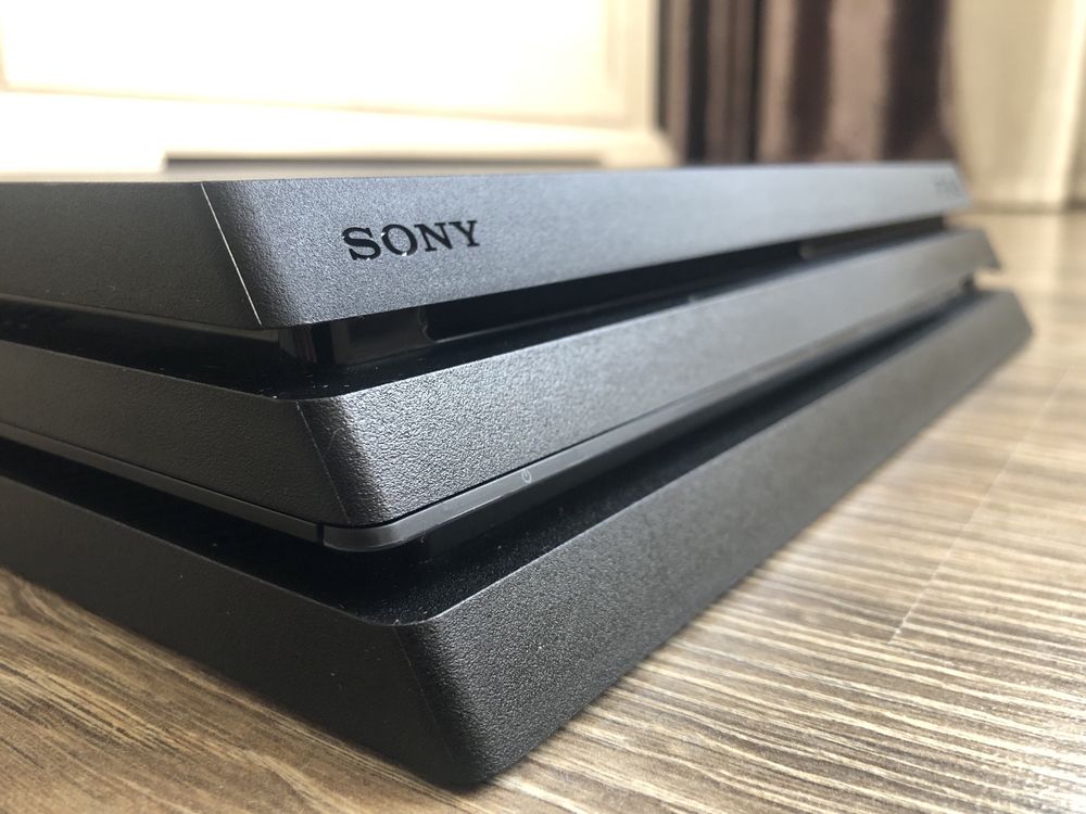 PlayStation 4 PRO 1TB