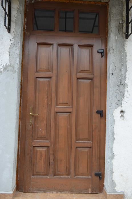 Ușă interior/exterior din lemn stratificat