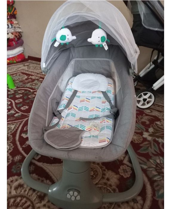 Продам шезлонг детский