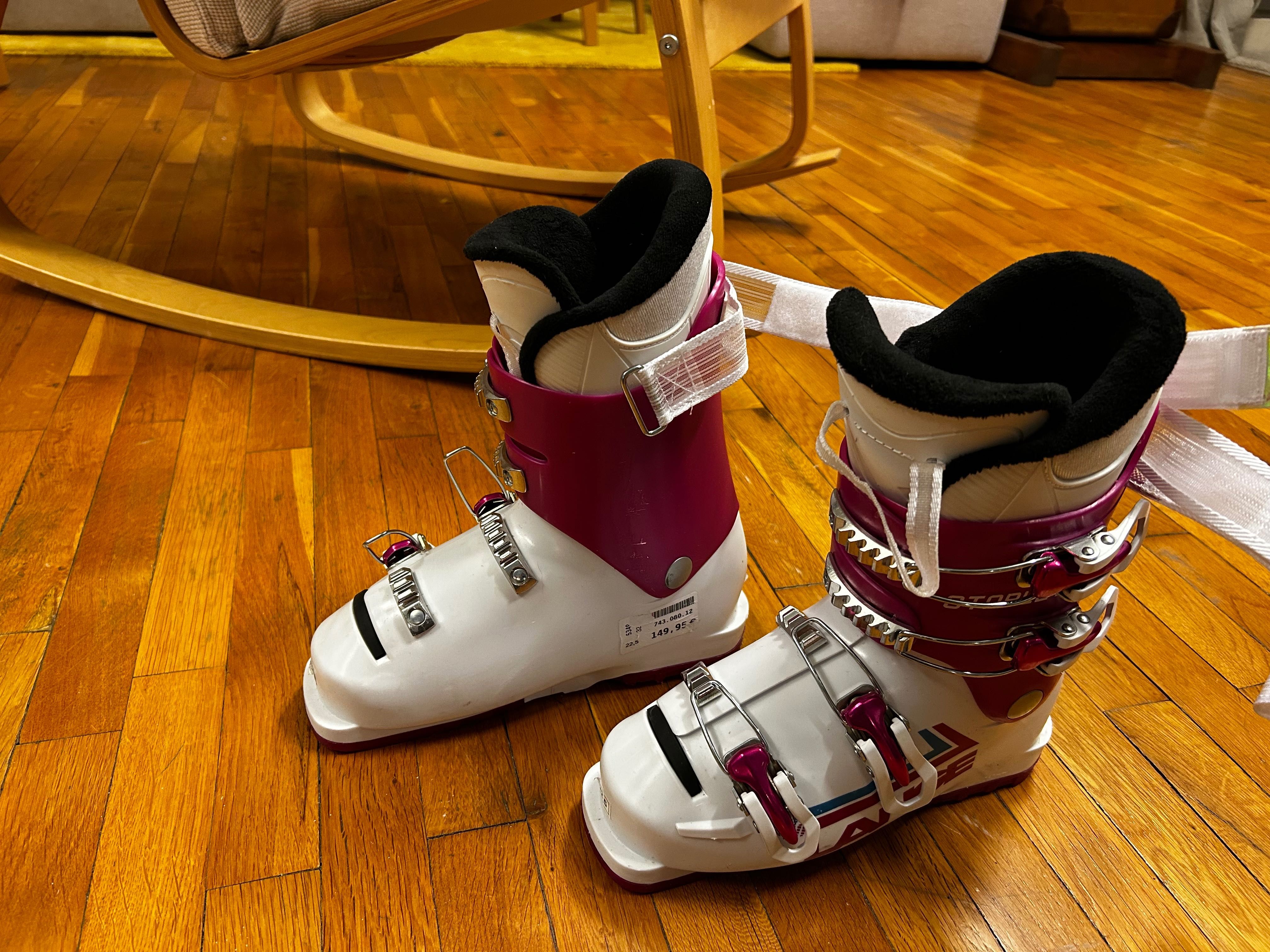 Детски ски обувки Lange Starlet 60, size 22.5 mondo
