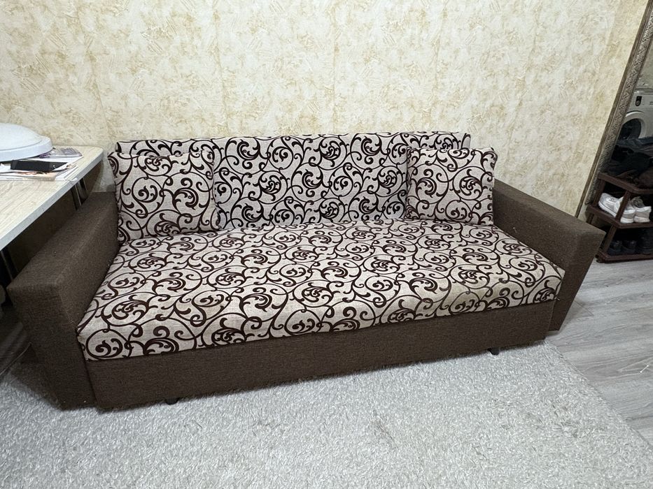Отдам диван самовывоз