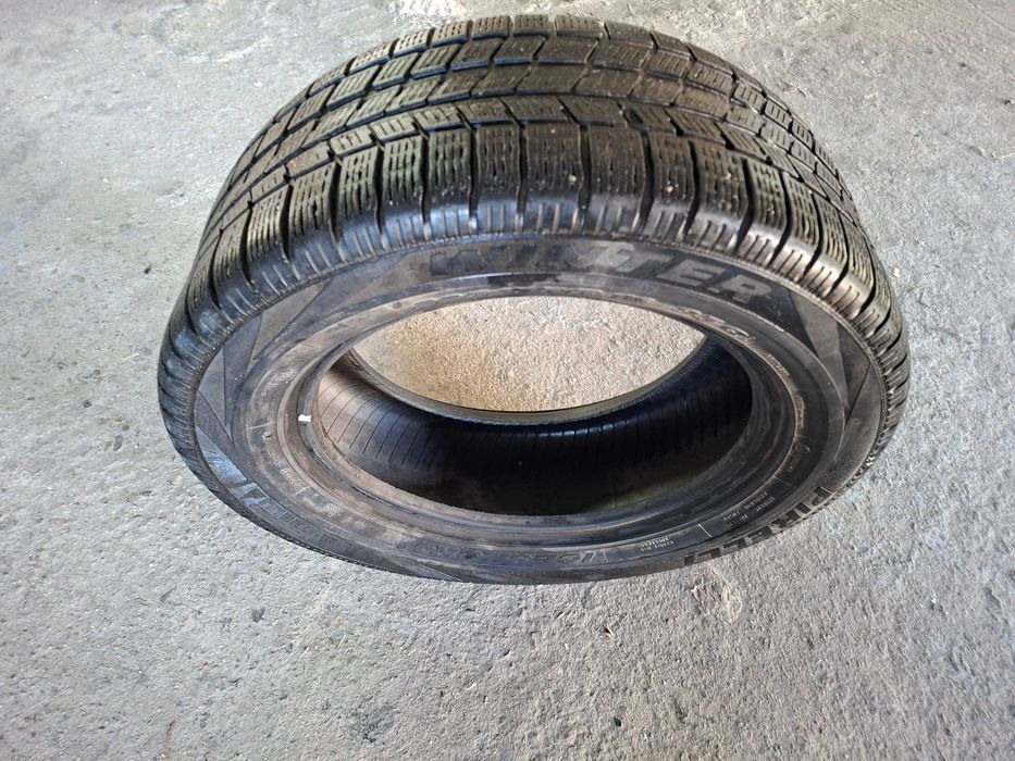 Шина зимняя б,у одна R16/225/55