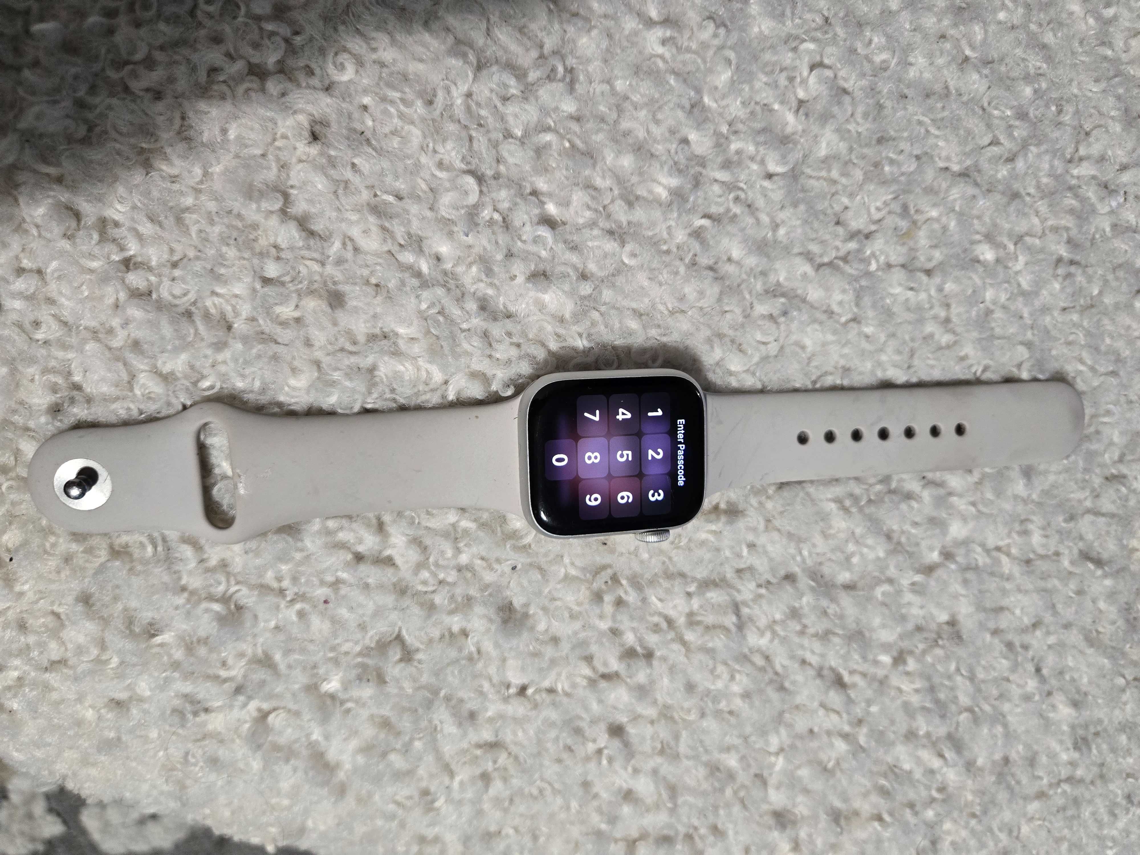 Apple Watch Series 9 – 45mm, GPS + Cellular