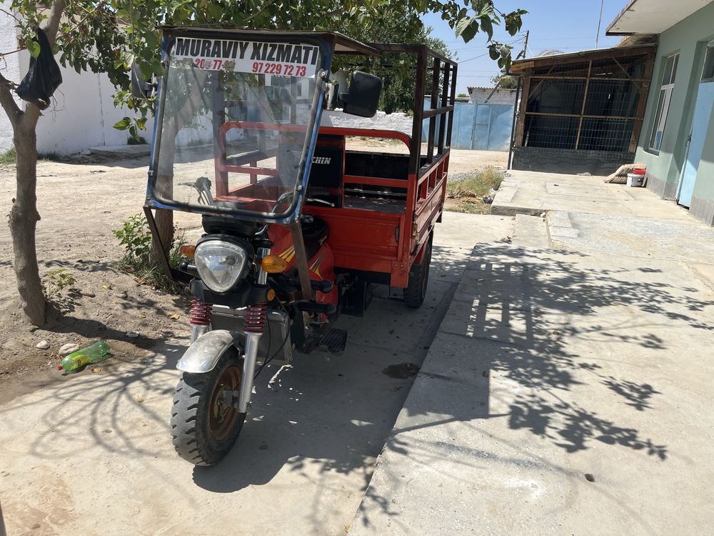 Motosikl sotiladi 25mln