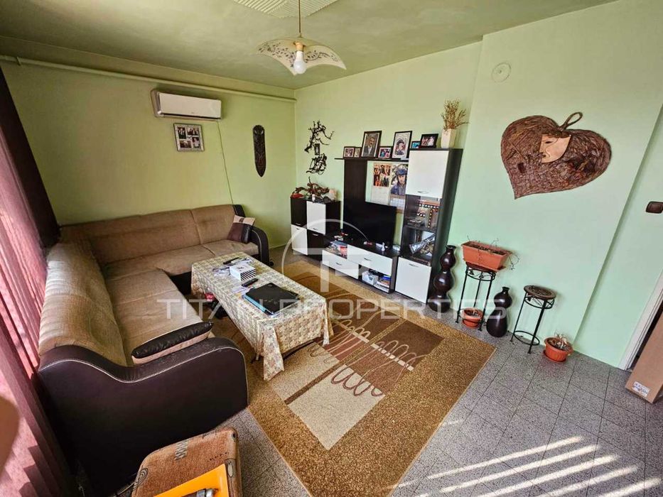 Продава се Къща в с. Йоаким Груево, Област Пловдив - 400 кв.м за 450 €/кв.м - Снимка #1