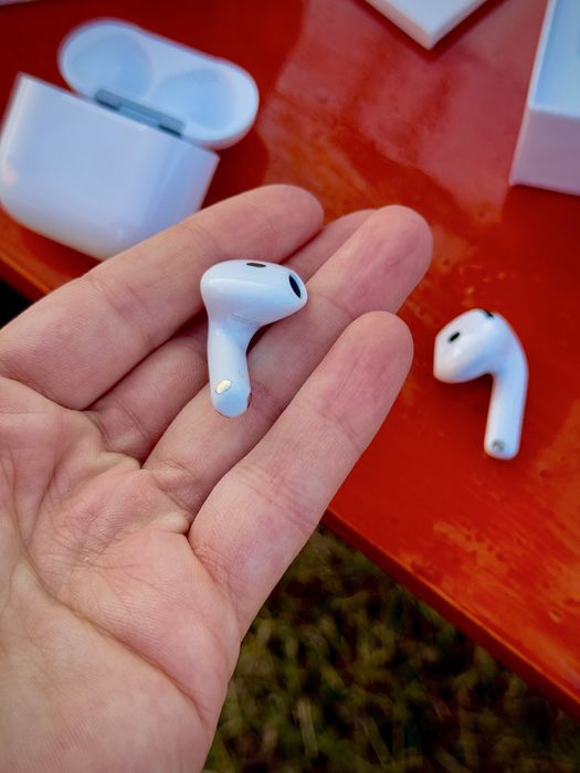 Casti Airpods 4 Sigilate