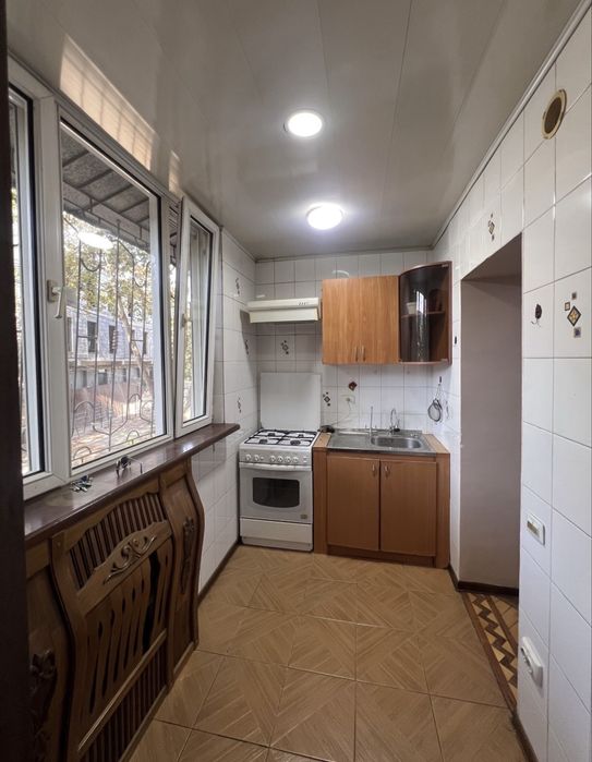 Ойбек 3/2/5 , 74м2 , Гостиница россия , продается квартира